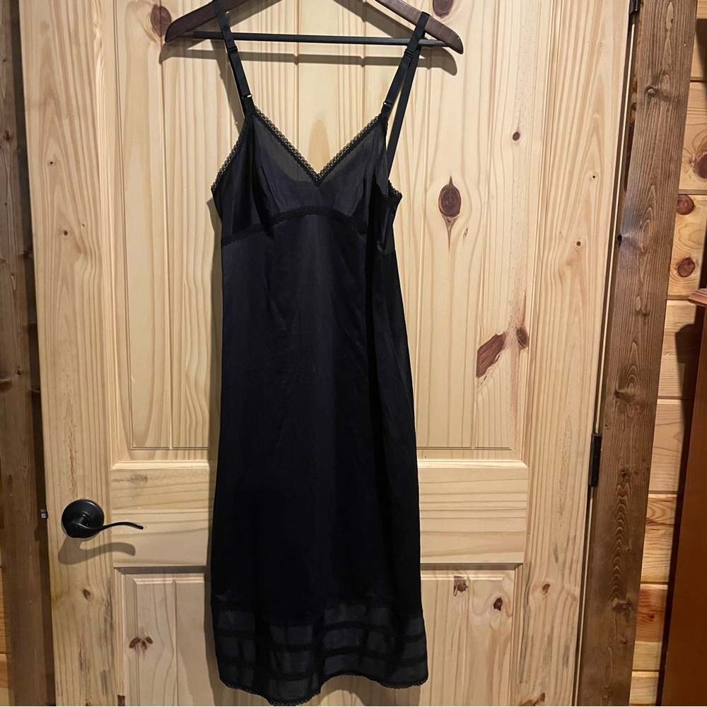 Lorraine Black Satin Full Slip Size‎ 34 Tall